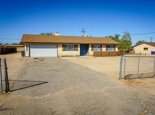 10676 Nambe Rd, Apple Valley, CA 92308