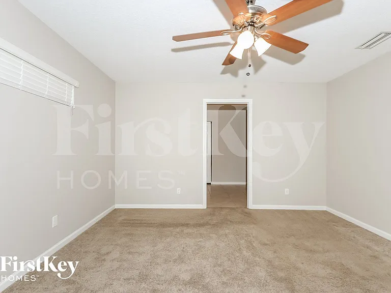 1371 SW Sudder Ave — Photo 7