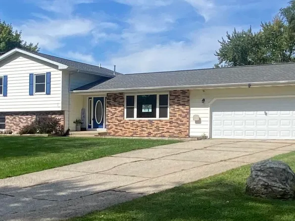 119 E Lincoln St, Bremen, IN 46506