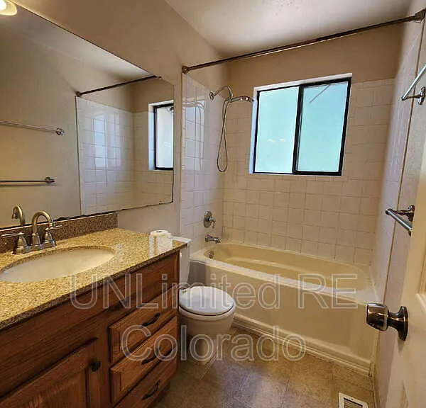 10833 W Patterson Pl — Photo 8