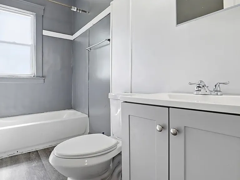 13913 Chapelside Ave — Photo 5
