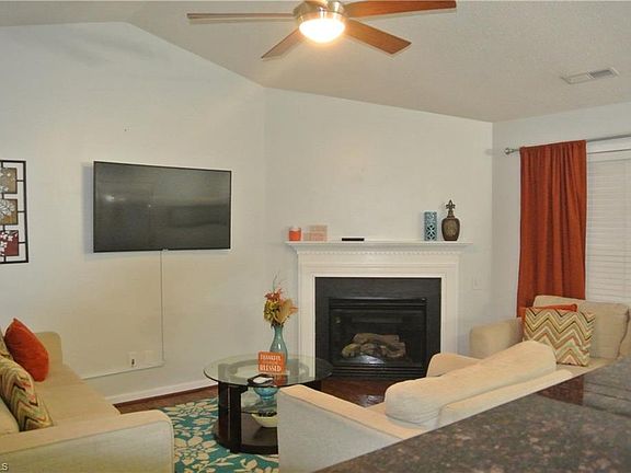 5th image of 1934 Briar Run Dr