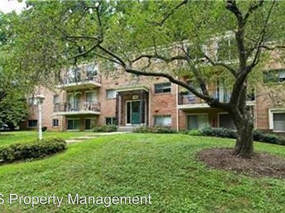 2nd image of 10523 Montrose Ave #10523