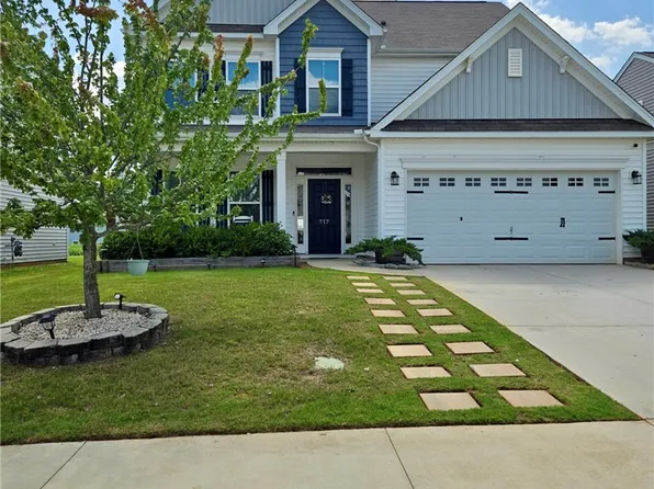 717 Pollyanna Dr, Greenville, SC 29605