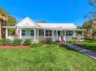 305 E Conyers St, Saint Marys, GA 31558