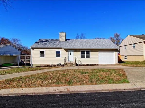 2506 Cardinal Ln, Saint Joseph, MO 64503