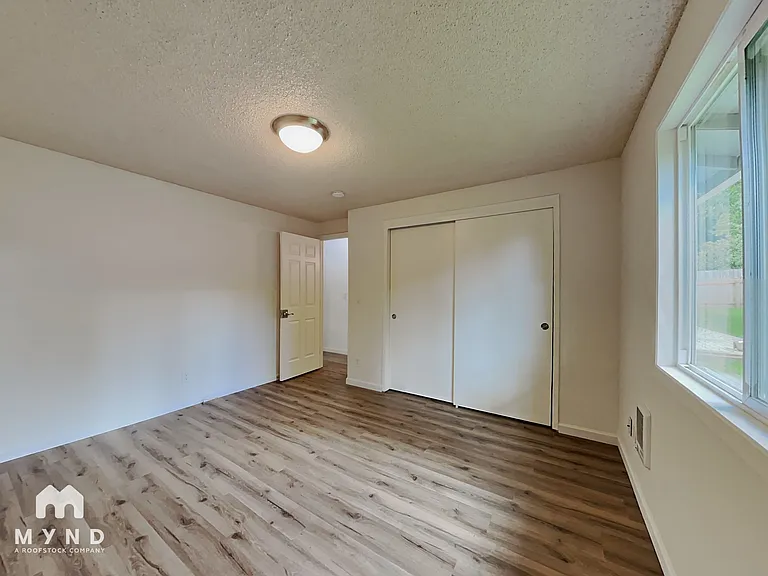 8612 Sw Ctr — Photo 10