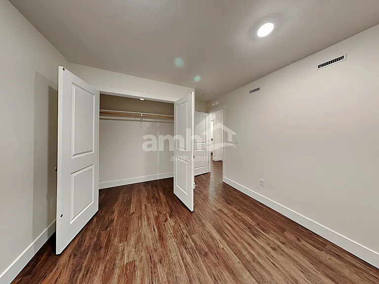 1053 S Woodsome Ave — Photo 11