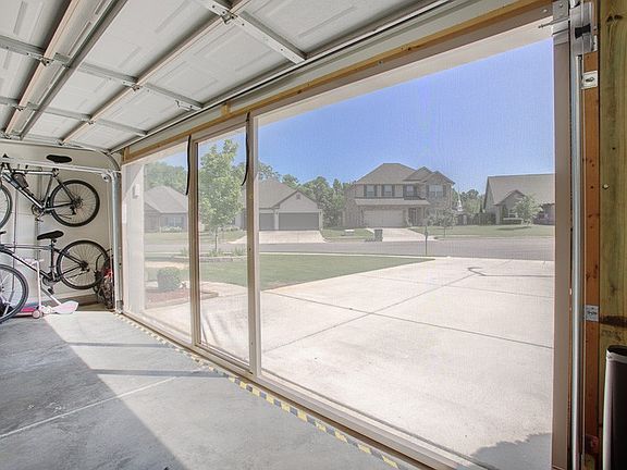 3rd image of 108 Cupolo Cir