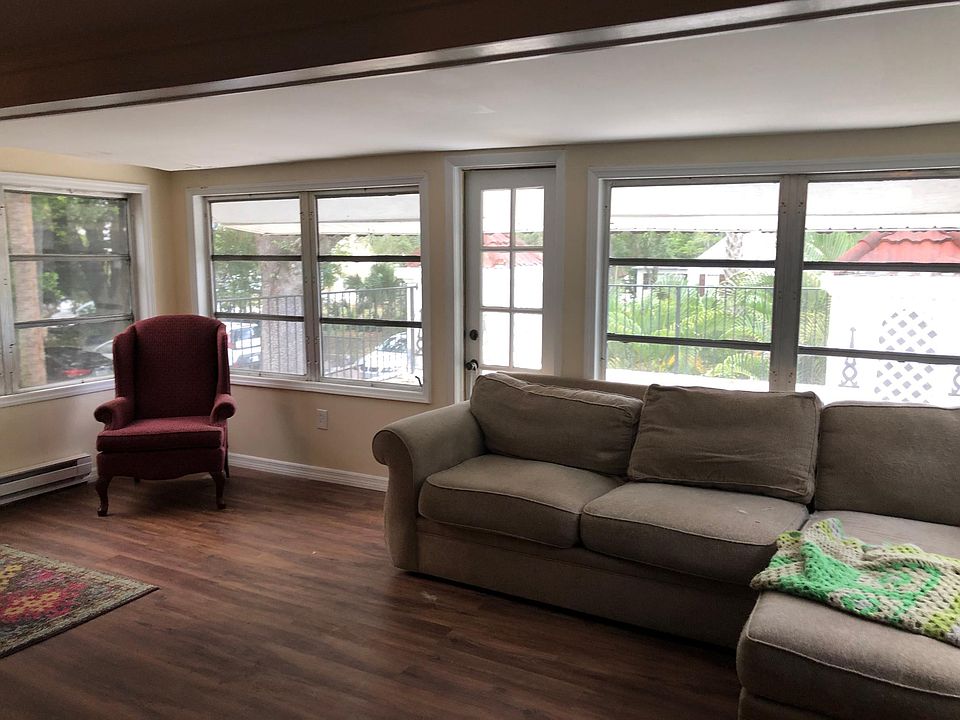 1st image of 516 Hillcrest St #1