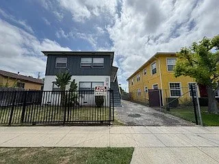 6204 3rd Ave