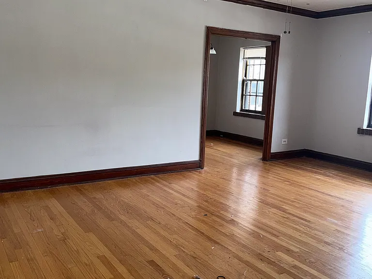 2559 Flossmoor Rd #303 — Photo 3