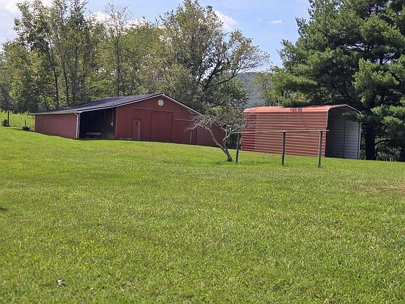 4th image of 320 Whippoorwill Rd