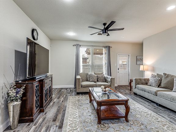 5th image of 2205 Simmental Rd