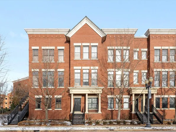 135 S Grove Ave #135, Elgin, IL 60120