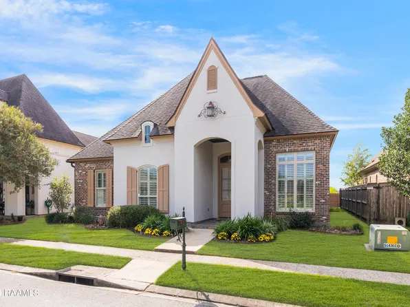 226 Gleneagles Cir, Broussard, LA 70518