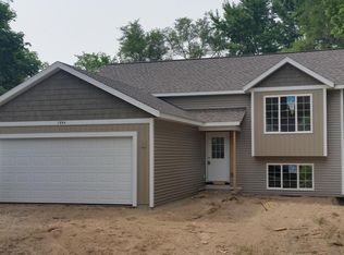 1354 Mark St NE, Grand Rapids, MI 49525