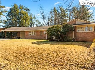 174 Skyview Dr, Boone, NC 28607