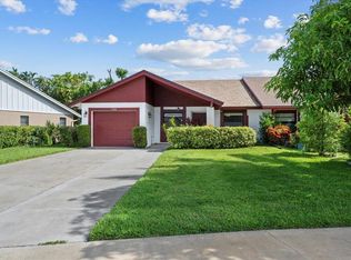 11888 Suellen Cir, Wellington, FL 33414