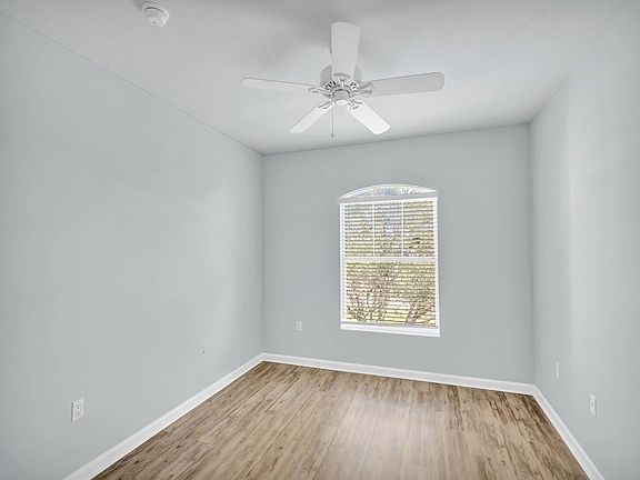 5th image of 5095 Fairways Cir APT I302