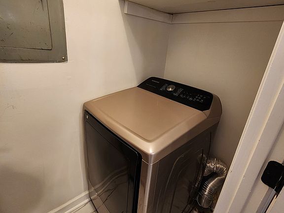 3rd image of 5820 Sentinel Dr