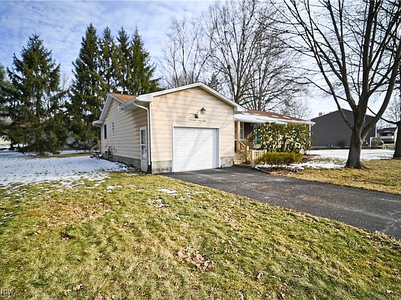 2nd image of 1768 Penny Ln