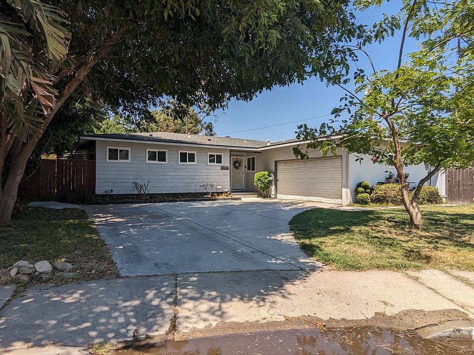 1st image of 212 Moultrie Pl