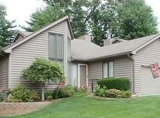 17867 Amberwood Ln, South Bend, IN 46635