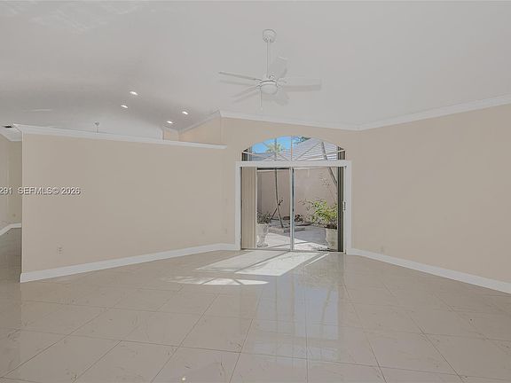 5th image of 15251 Wilshire Way