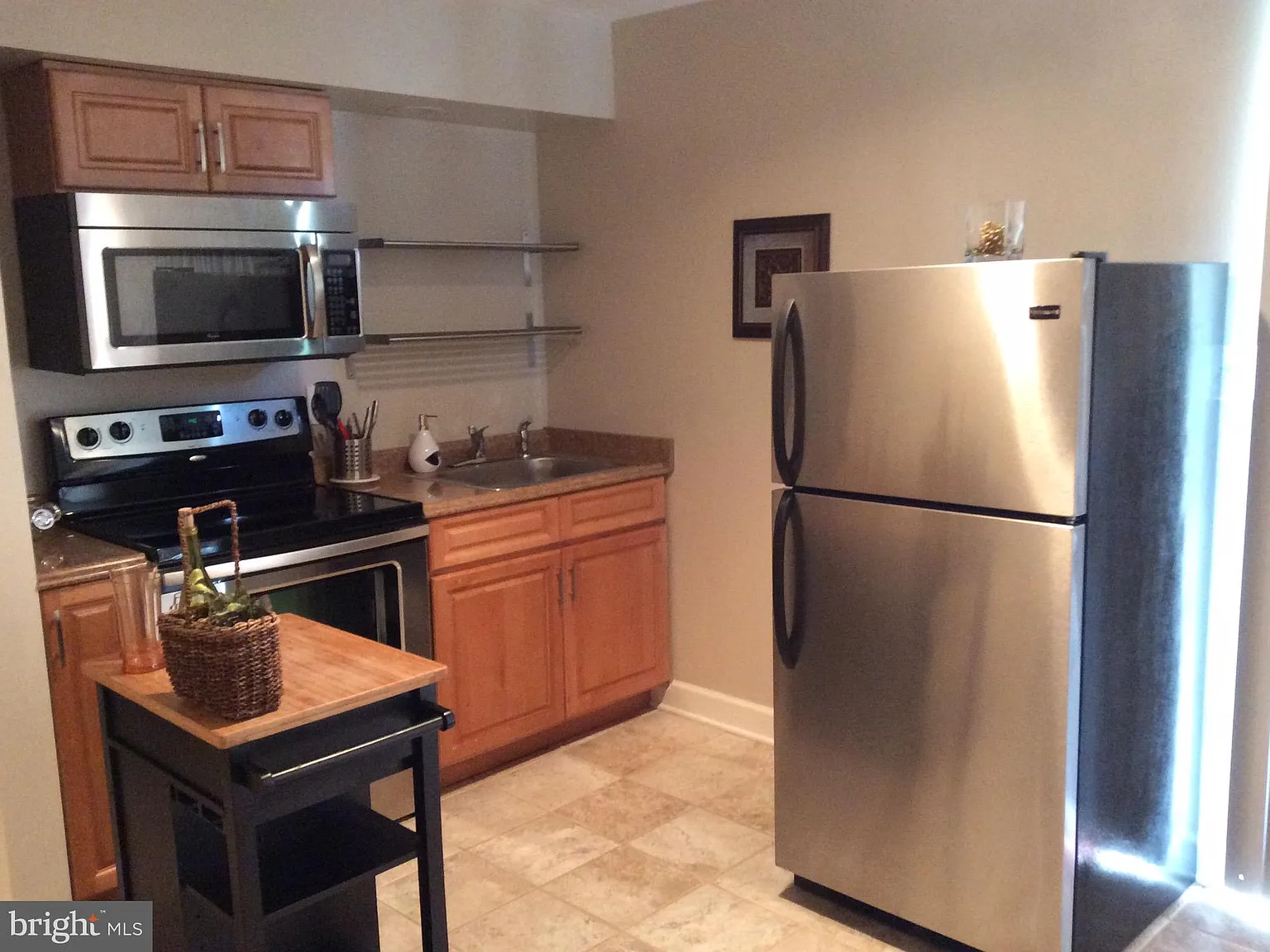 1 bed, 2294 sqft, $2,100 — Photo 3
