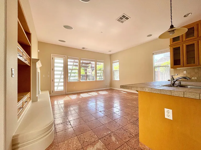1456 Asterbell Dr — Photo 8