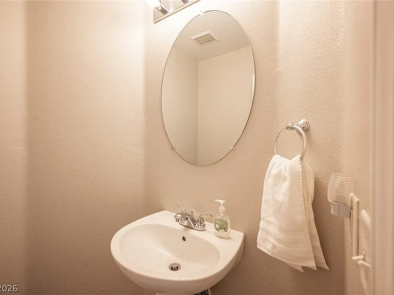 641 Solitude Point Ave — Photo 25