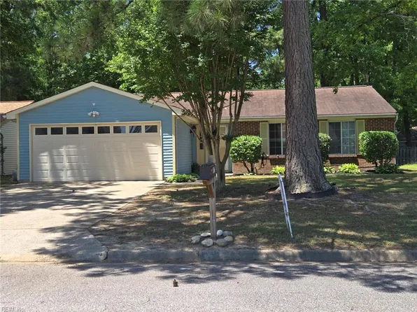 915 Cherry Creek Dr, Newport News, VA 23608
