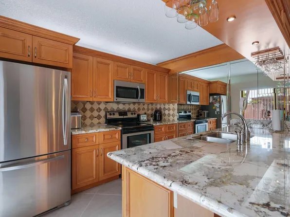 6021 NW 54th Lane, Tamarac, FL 33319