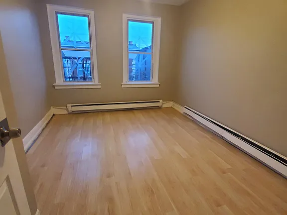 652 N 5th St #3L — photo 5 of 7