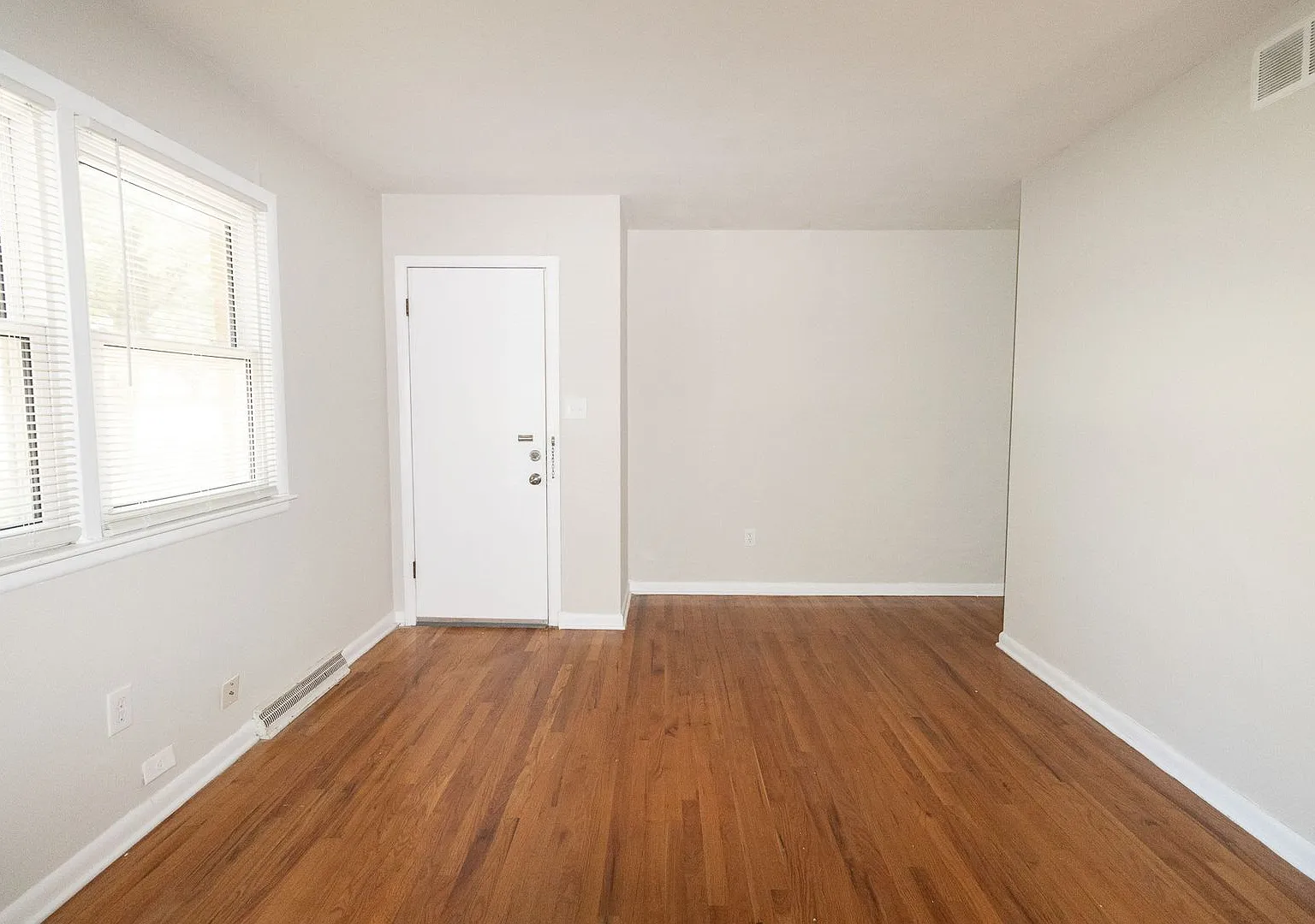 2804 Isherwood Drive — Photo 4