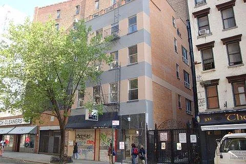 105 E 9th St #1F — Photo 12