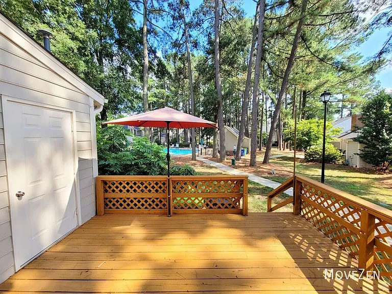 5622 Darrow Dr — Photo 2