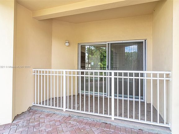 4th image of 10885 NW 89th Ter Unit 108