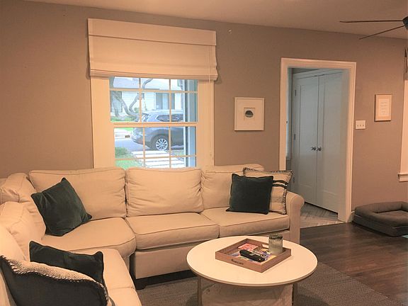 Living Room with opening to front entryway