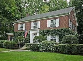 98 Clark St, Orchard Park, NY 14127