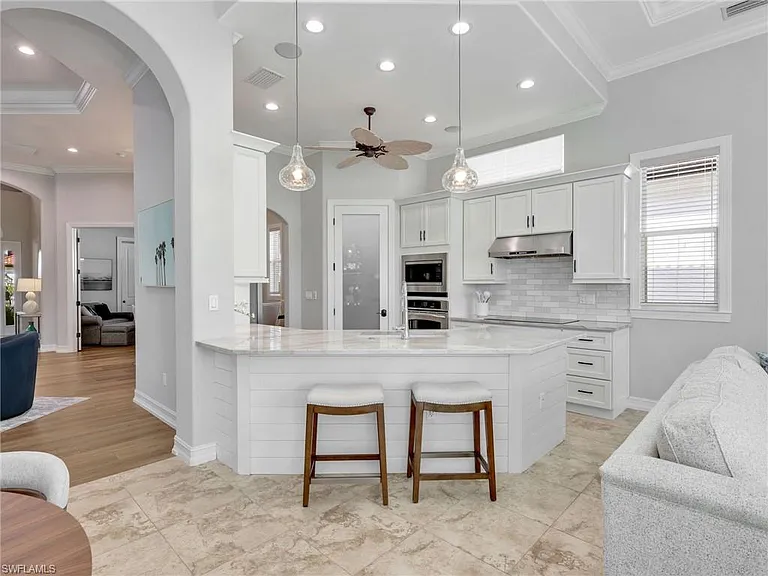 7864 Valencia Ct — Photo 20