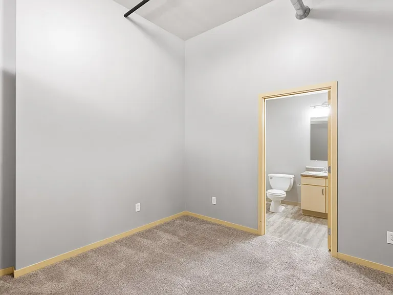 Court Ave Lofts — Photo 47