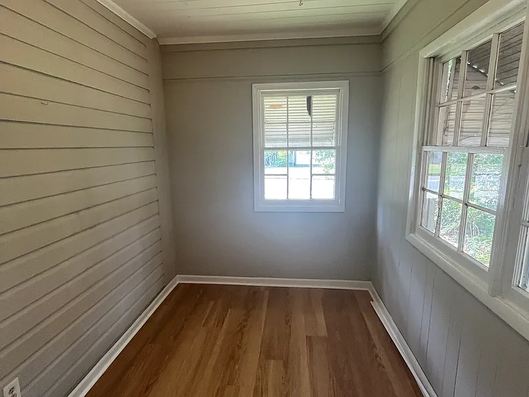 333 E Main St — Photo 18