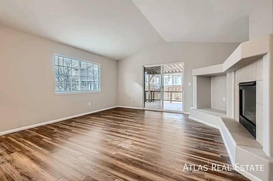 Beautiful 4 Bed 3 Bath Coming Soon in Brighton!! — Photo 4