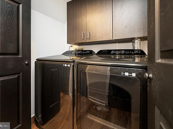 5th image of 102 Park Brook Ct