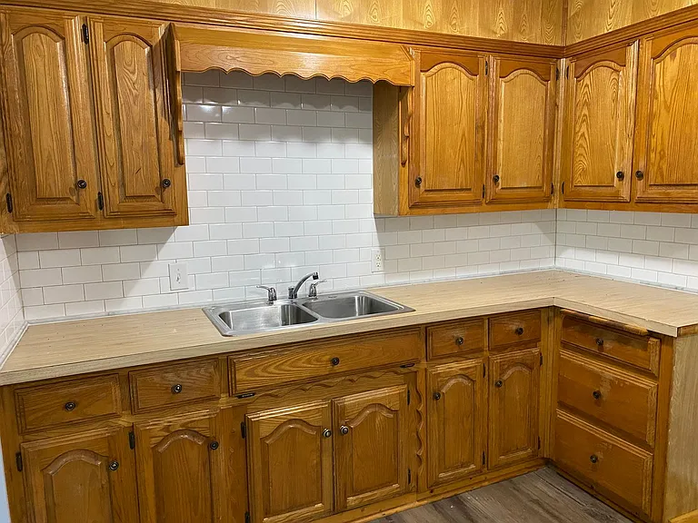 3824 James Ave — Photo 3