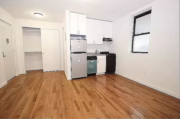 1st image of 131 E 27th St APT 1