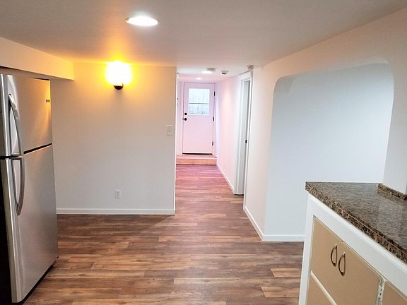 3rd image of 14027 Roslyn Pl N #B