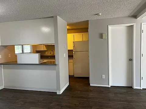 2 bed, 1.5 bath, 1100 sqft, $2,195 — Photo 4